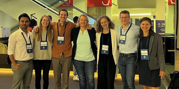 ECSS Paris Mitarbeiter*innen des Sportinstituts auf der ECSS-Tagung in Paris