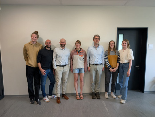 Gruppenfoto Sportpsychologie in einer Reihe