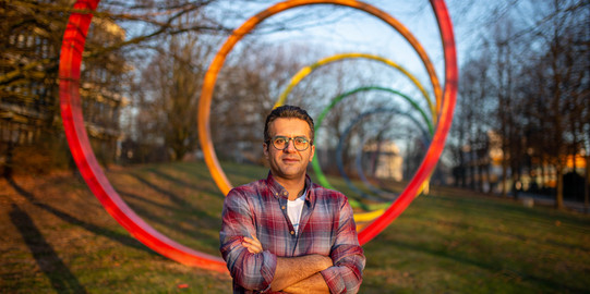 A portrait of Jun. Prof. Dr. Vahid Farrahis