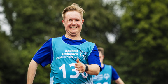 Foto eines Läufers bei den Special Olympics NRW Foto eines Läufers bei den Special Olympics NRW