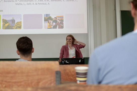 dvs-Hochschultag_25 Annalena Veltmaat präsentiert im Symposium
