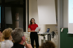 Tiffany Wences bei einem Vortrag